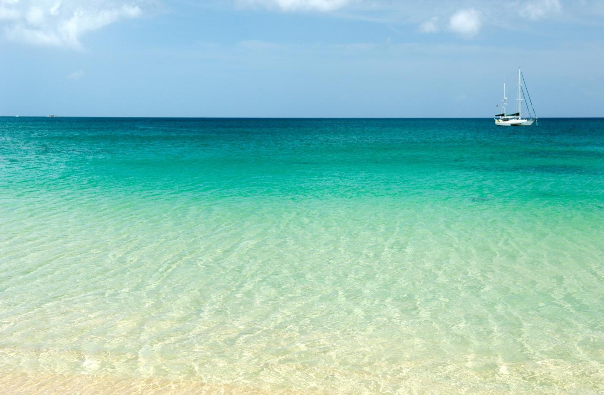 มิสติก เซนต์ลูเซีย บาย รอยัลตัน Hotel Rodney Bay ภายนอก รูปภาพ